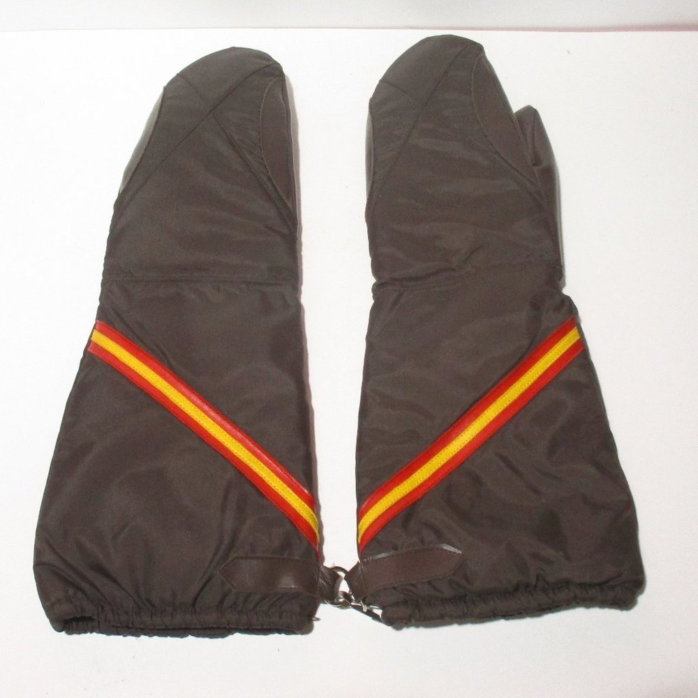 Vintage 1970's Winter Youths Mitts Size 8 by Tyrolia NEVER USED